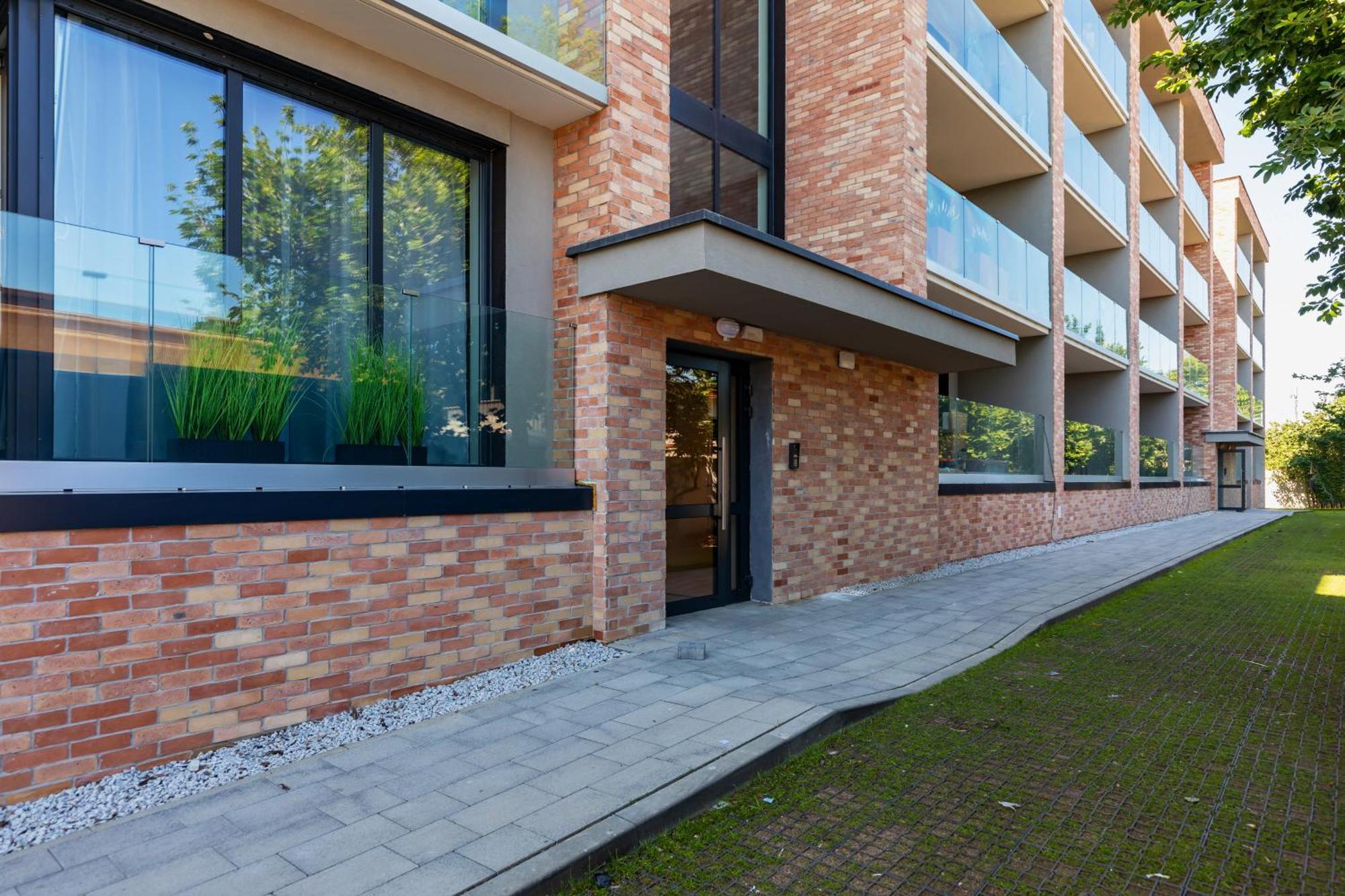 Apartamenty Perlowa Przystan By Noclegi Renters Kołobrzeg Exteriör bild